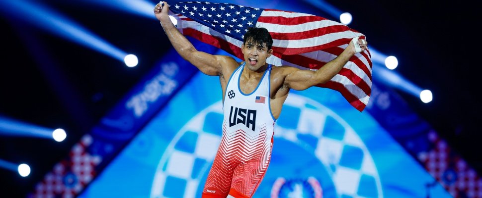 More information about "Valencia Finishes Perfect World Title Run"